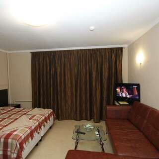 Гостиница Дали Железнодорожный Улучшенный Люкс-2